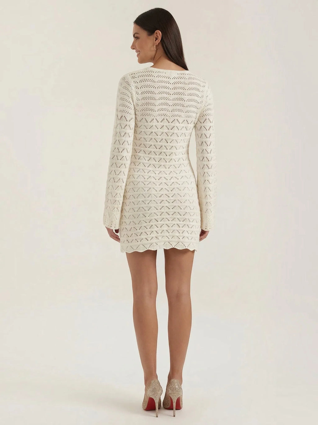 Corinne – szydełkowa sukienka mini damska, ażurowa | Butik Modowy