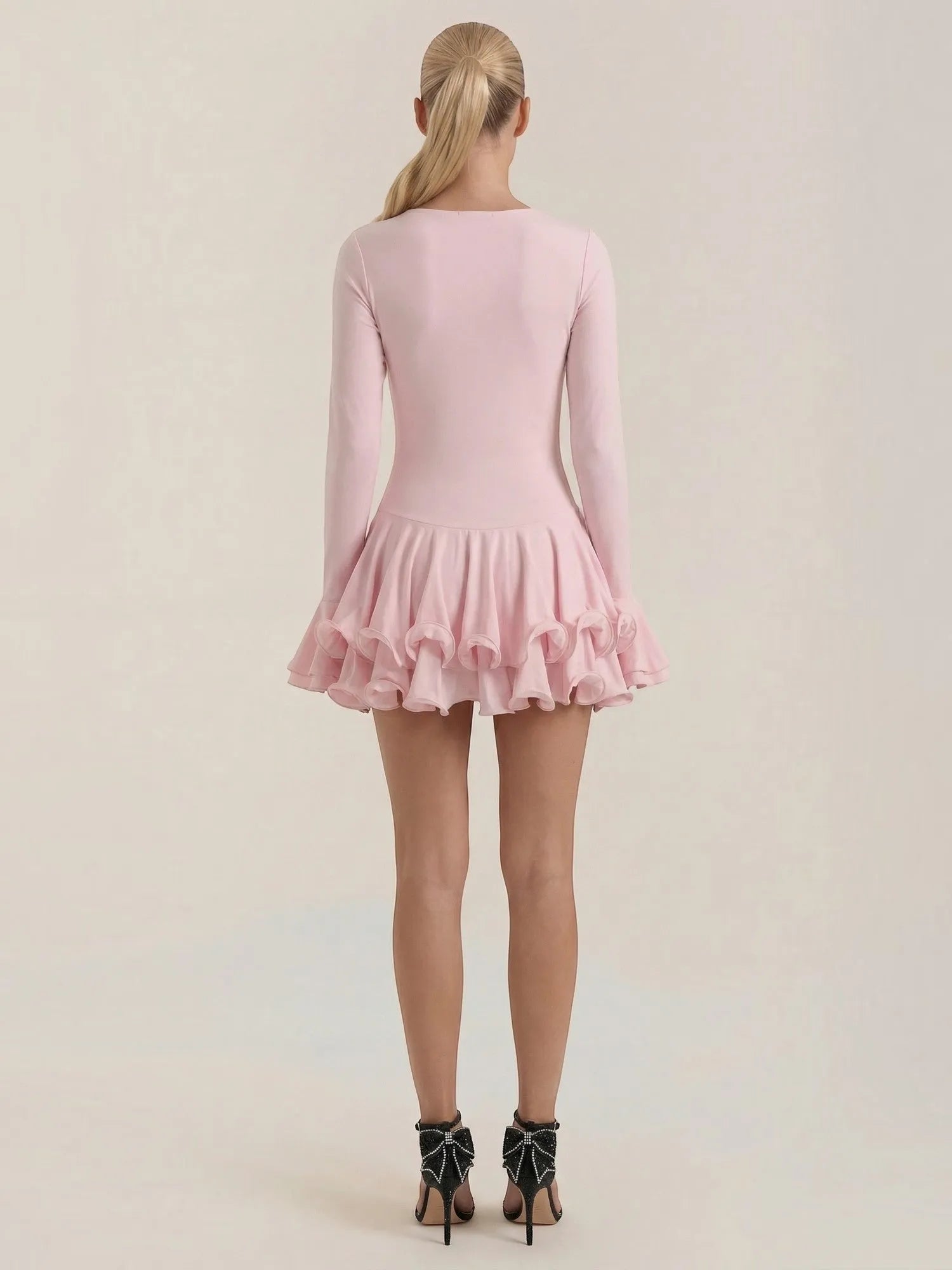 Estelle – sukienka mini damska z głębokim dekoltem V | Butik Modowy