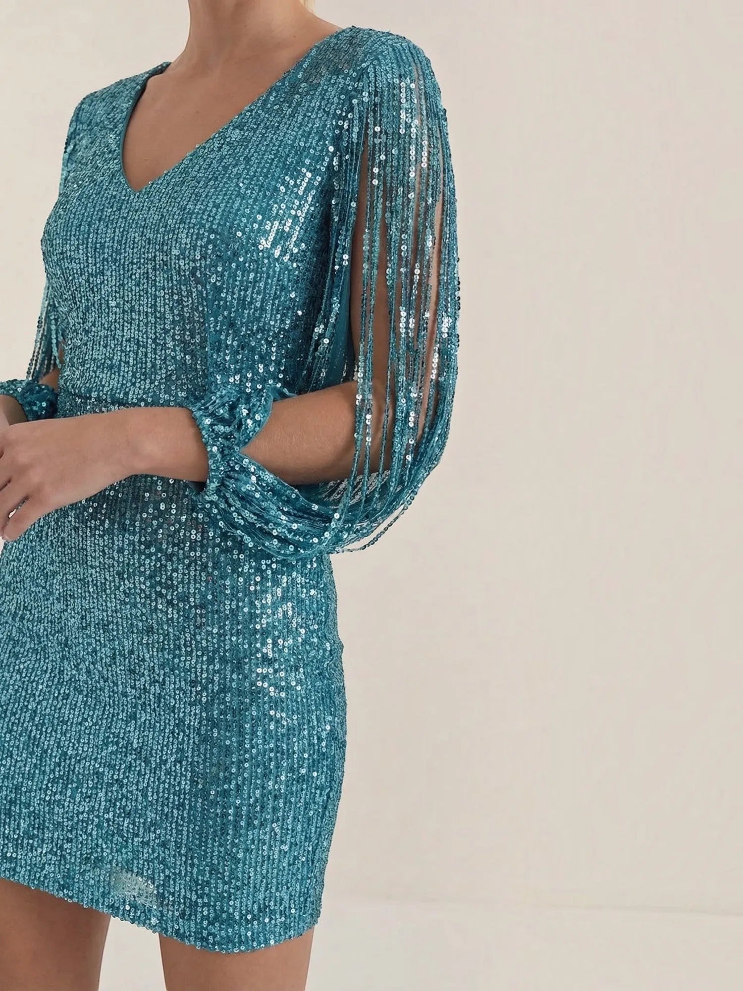 Marlene – cekinowa sukienka mini damska | Butik Modowy