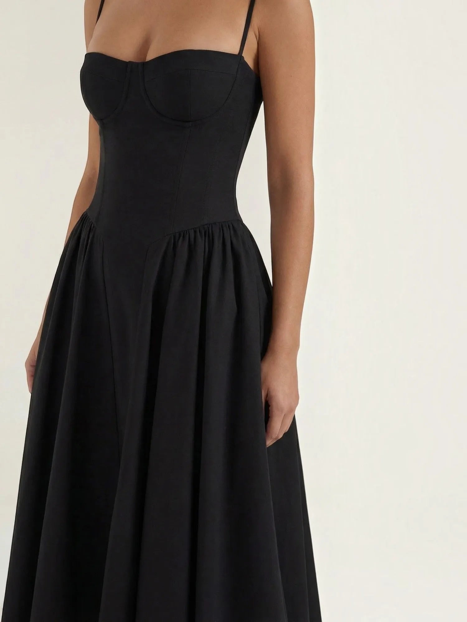 Odette – gorsetowa sukienka midi damska | Butik Modowy