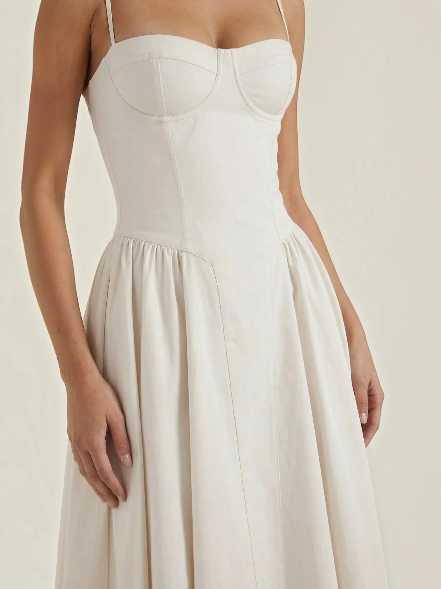 Odette – gorsetowa sukienka midi damska | Butik Modowy