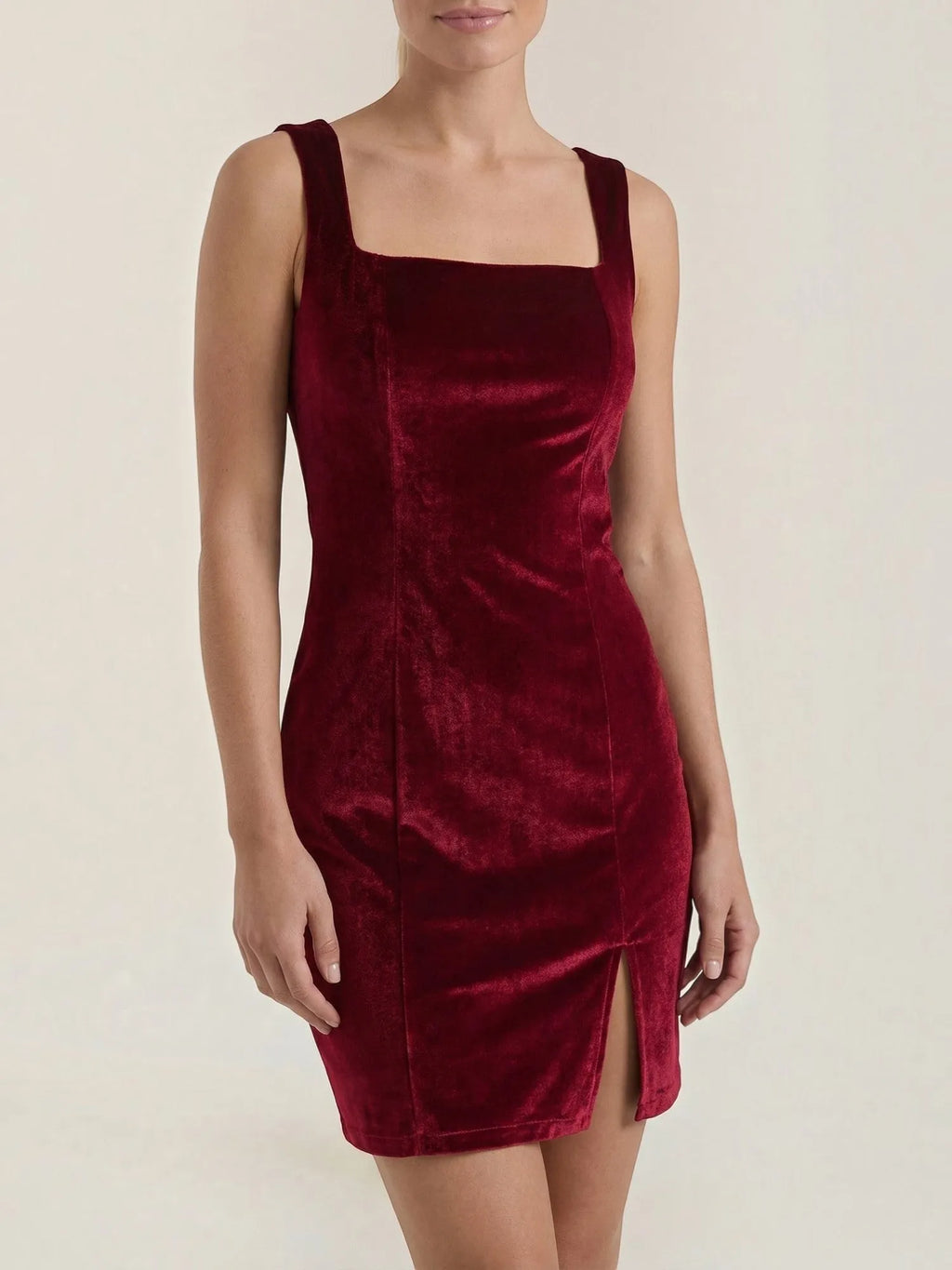 Rachelle – aksamitna sukienka mini damska | Butik Modowy