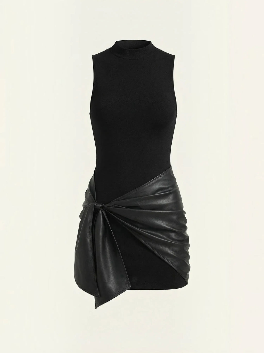 Vickie – kopertowa sukienka mini damska | Butik Modowy