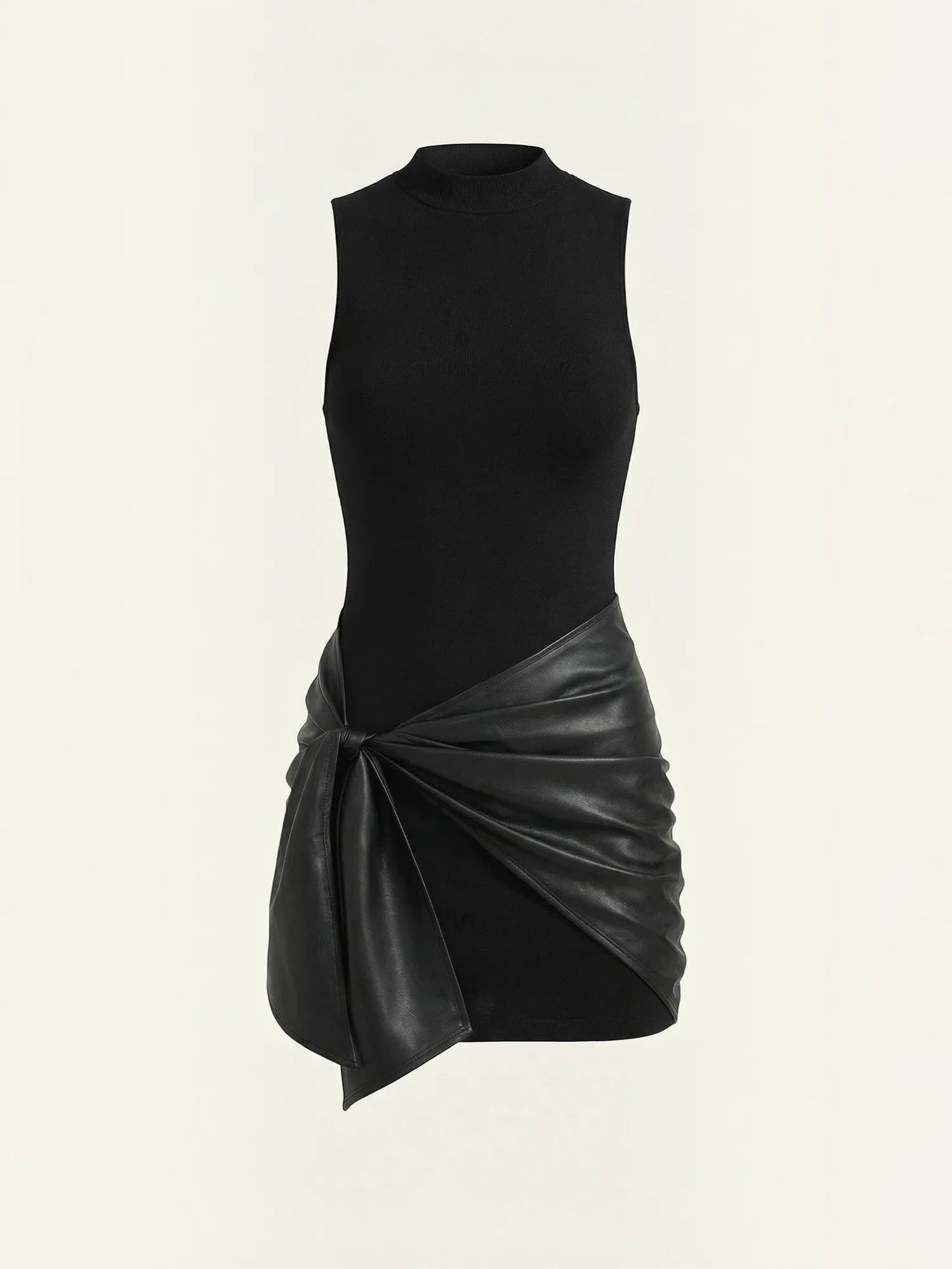 Vickie – kopertowa sukienka mini damska | Butik Modowy